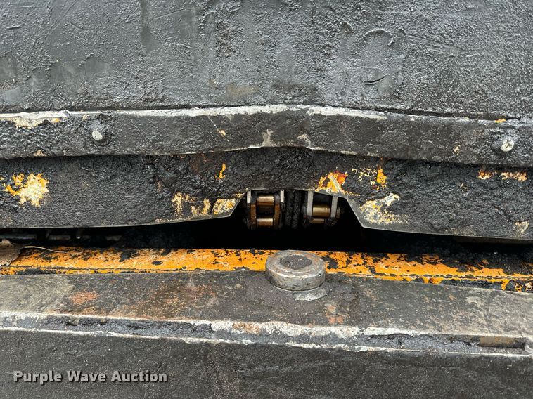 image for item DR4279 2005 Lee Boy  5000 Path Master paver