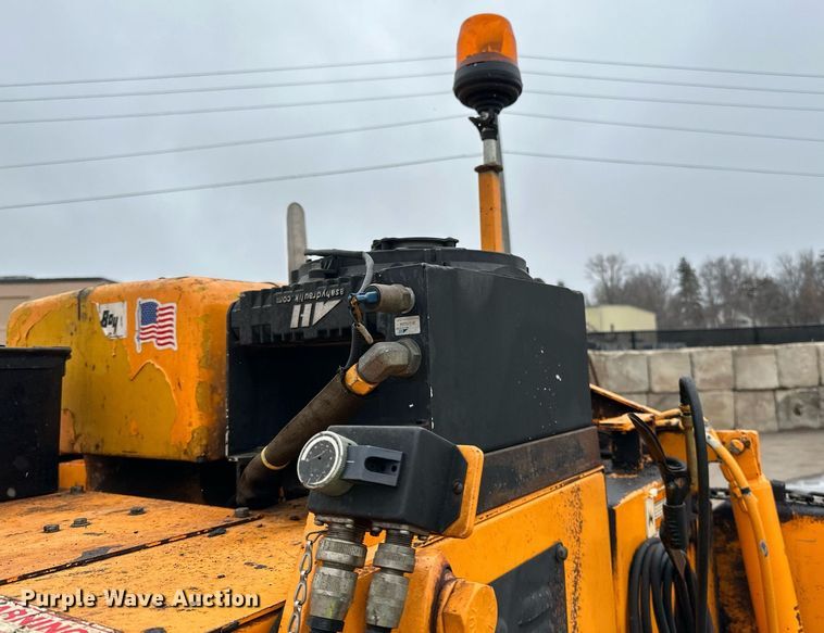 image for item DR4279 2005 Lee Boy  5000 Path Master paver