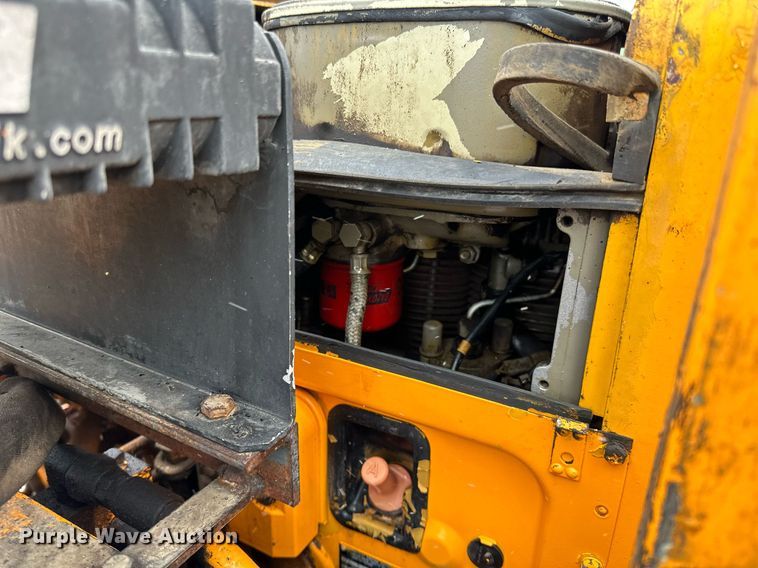 image for item DR4279 2005 Lee Boy  5000 Path Master paver