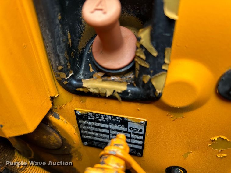 image for item DR4279 2005 Lee Boy  5000 Path Master paver