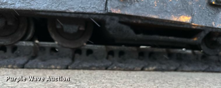 image for item DR4279 2005 Lee Boy  5000 Path Master paver