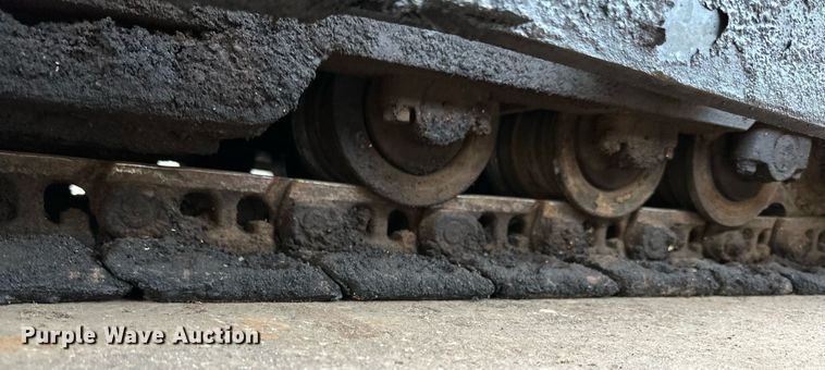 image for item DR4279 2005 Lee Boy  5000 Path Master paver