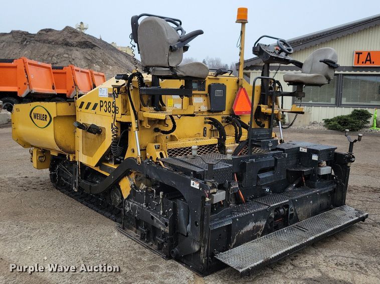 image for item DR4280 2022 Weiler P385B paver