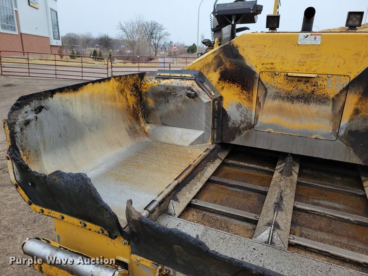 image for item DR4280 2022 Weiler P385B paver