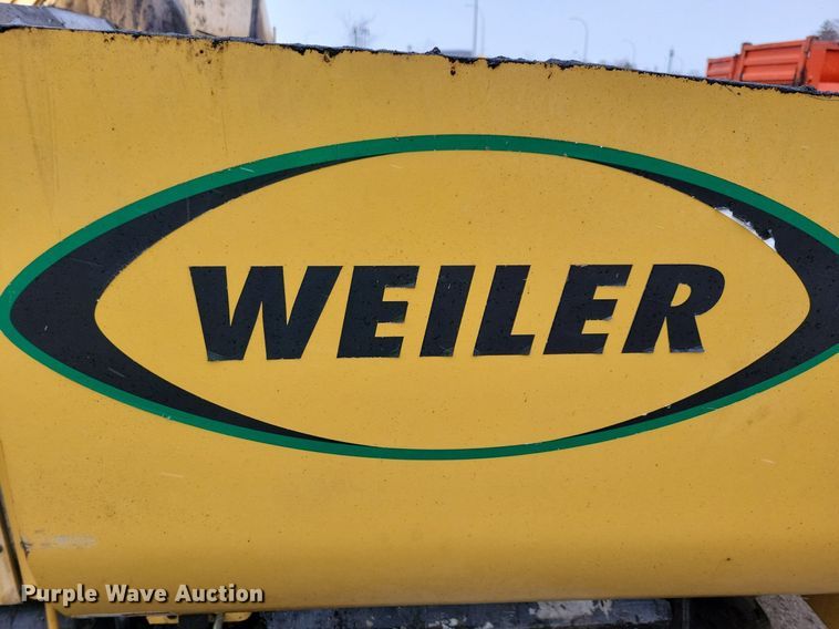 image for item DR4280 2022 Weiler P385B paver