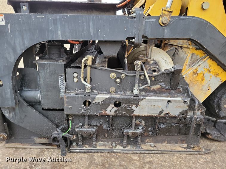 image for item DR4280 2022 Weiler P385B paver