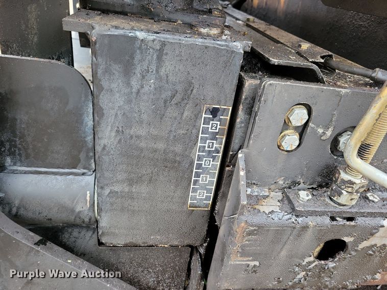 image for item DR4280 2022 Weiler P385B paver