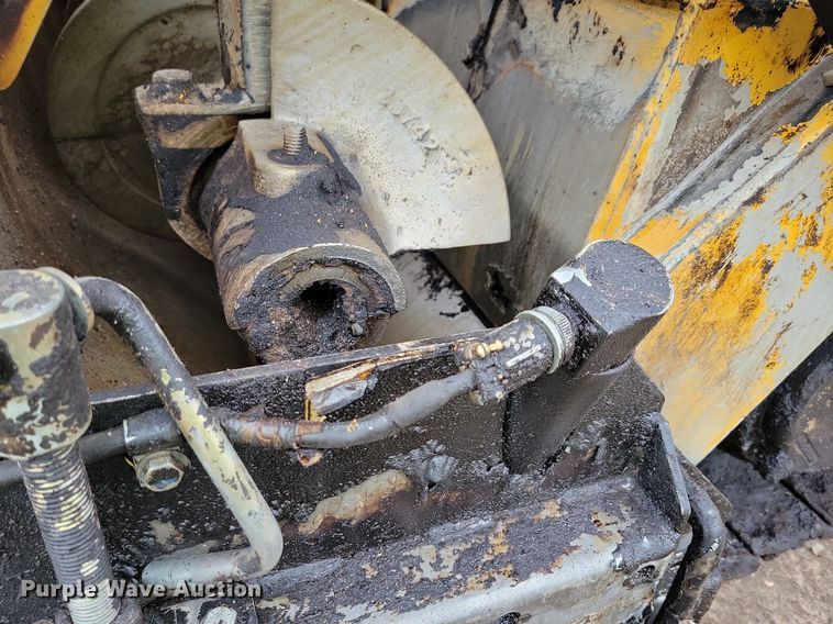 image for item DR4280 2022 Weiler P385B paver