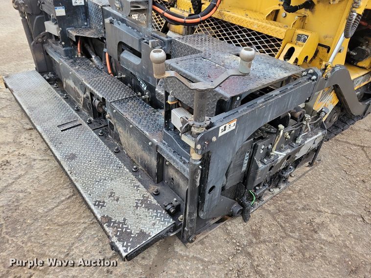 image for item DR4280 2022 Weiler P385B paver