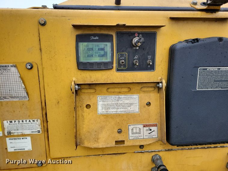 image for item DR4280 2022 Weiler P385B paver