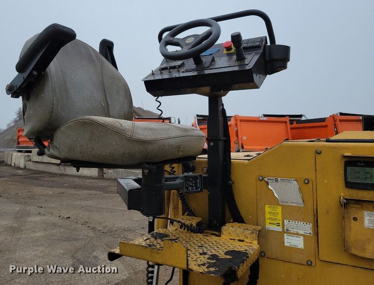 image for item DR4280 2022 Weiler P385B paver