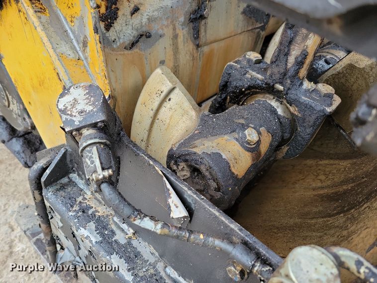 image for item DR4280 2022 Weiler P385B paver