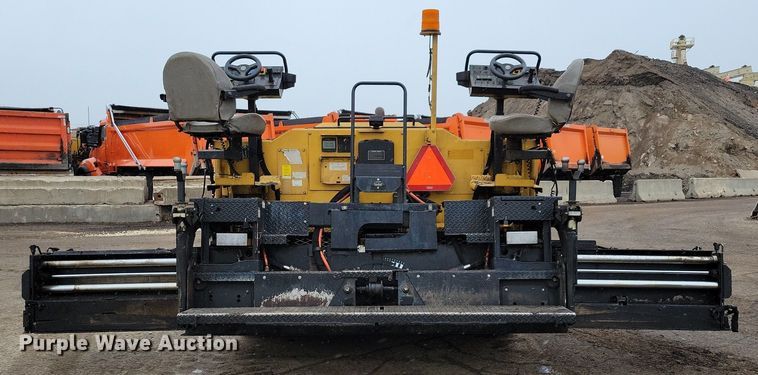 image for item DR4280 2022 Weiler P385B paver