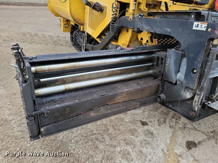 image for item DR4280 2022 Weiler P385B paver