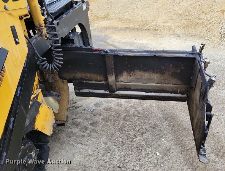 image for item DR4280 2022 Weiler P385B paver