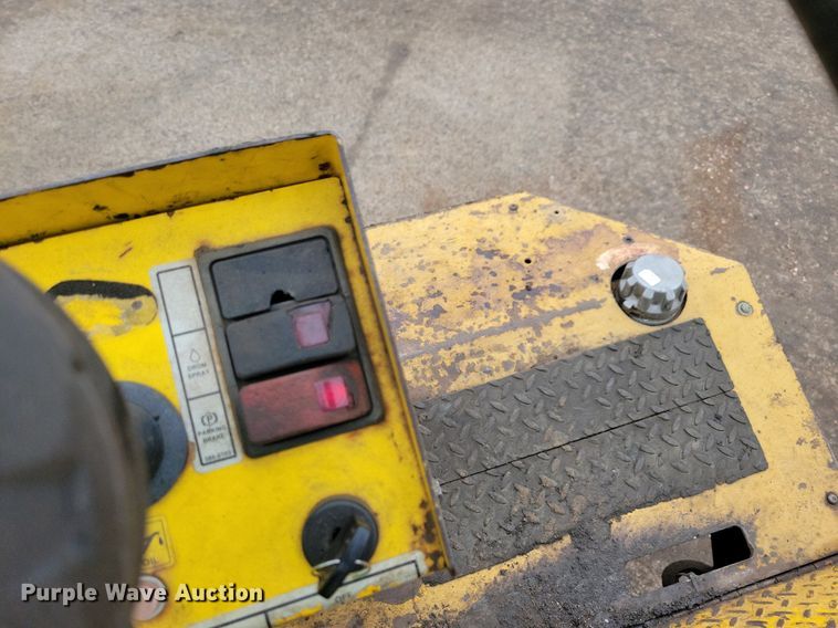 image for item DR4281 2004 Beuthling B105 double drum roller