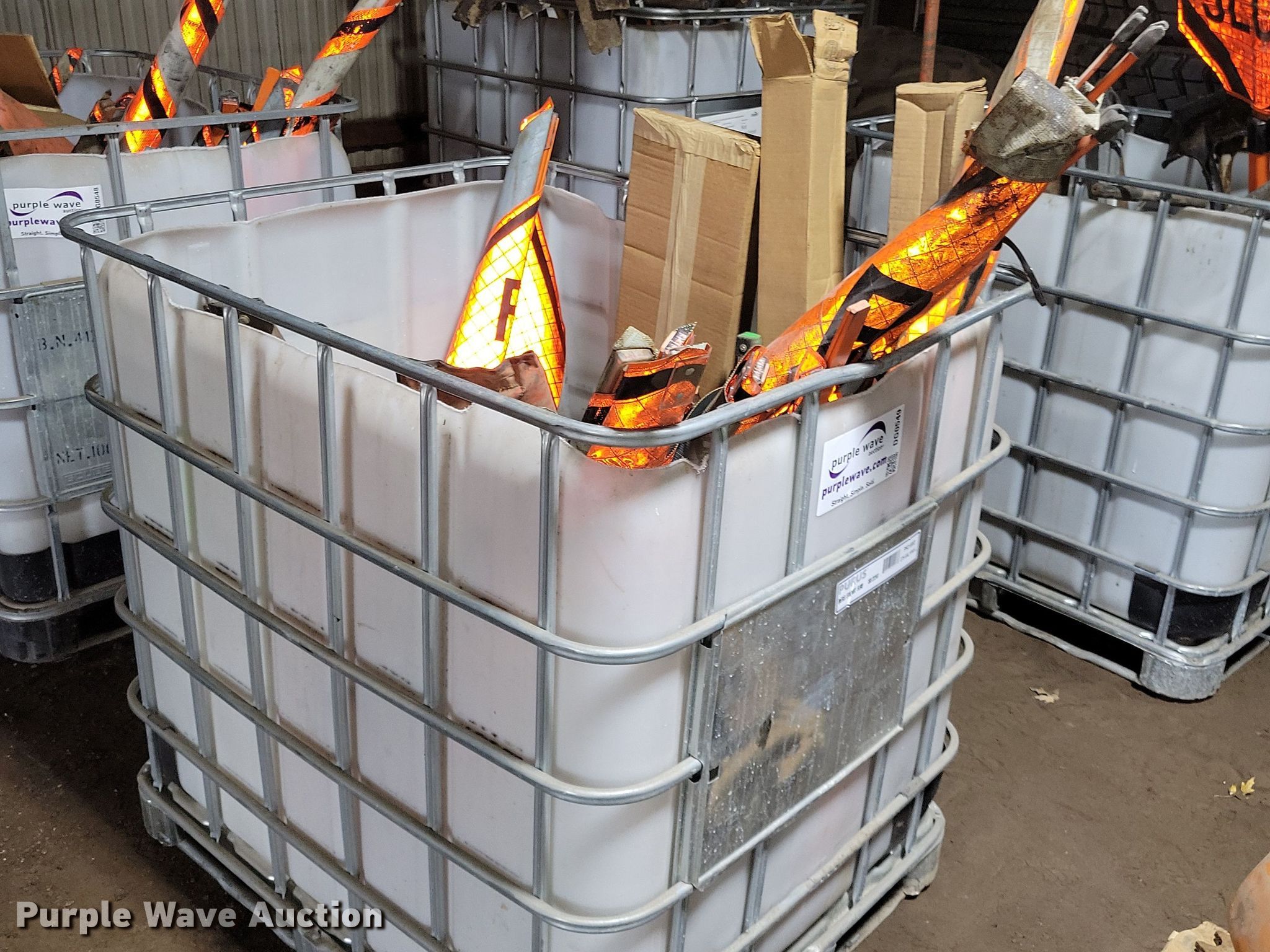 Flagging equipment in St. Paul, MN Item DG0549 for sale Purple Wave