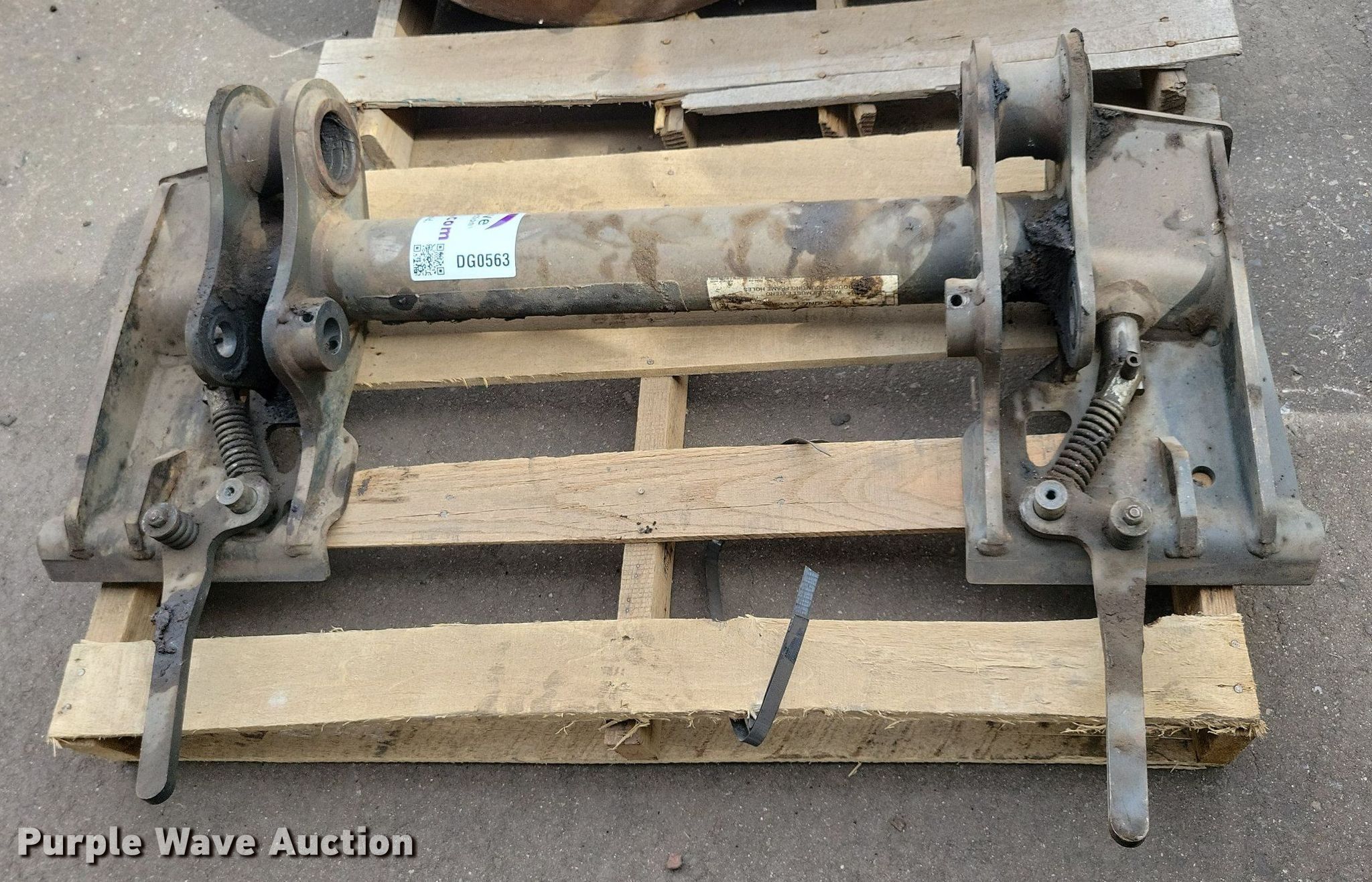 Manual quick attach in St. Paul, MN | Item DG0563 for sale | Purple Wave