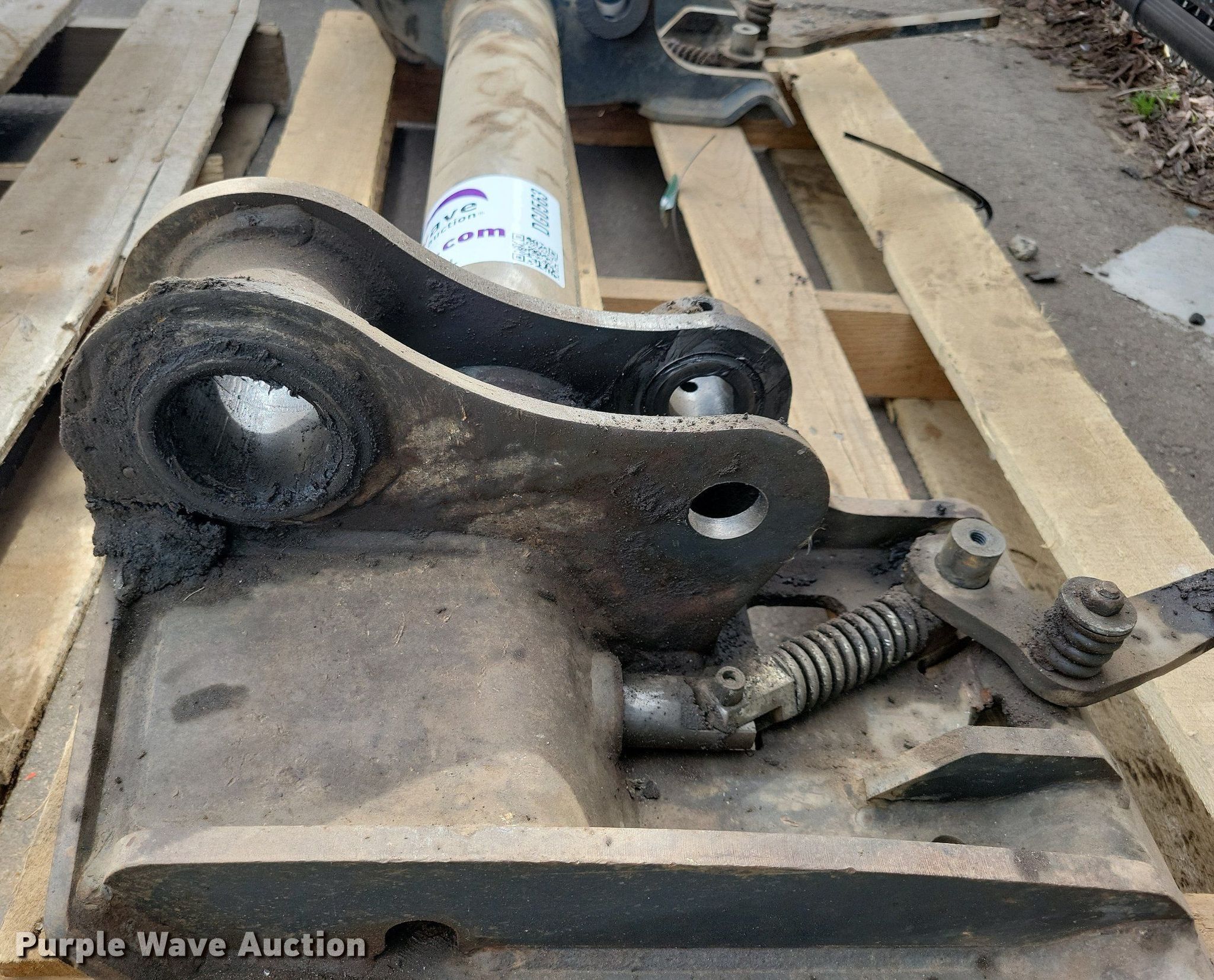 Manual quick attach in St. Paul, MN | Item DG0563 for sale | Purple Wave