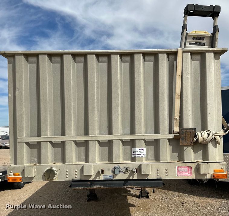 image for item DG4285 2001 Transcraft Eagle flatbed trailer