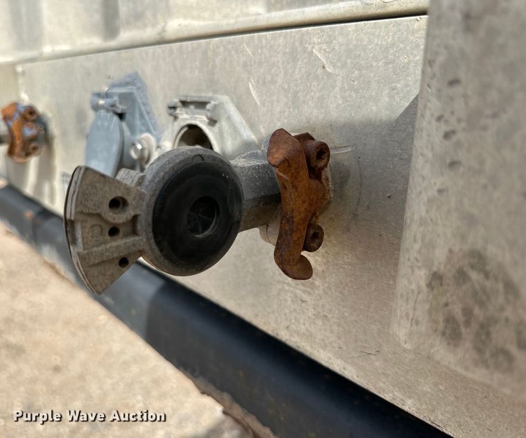 image for item DG4285 2001 Transcraft Eagle flatbed trailer