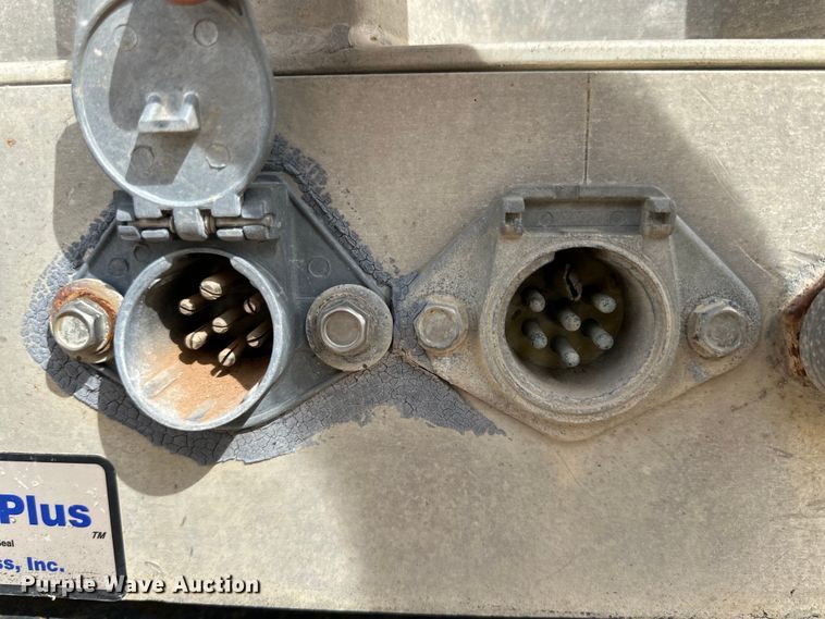 image for item DG4285 2001 Transcraft Eagle flatbed trailer