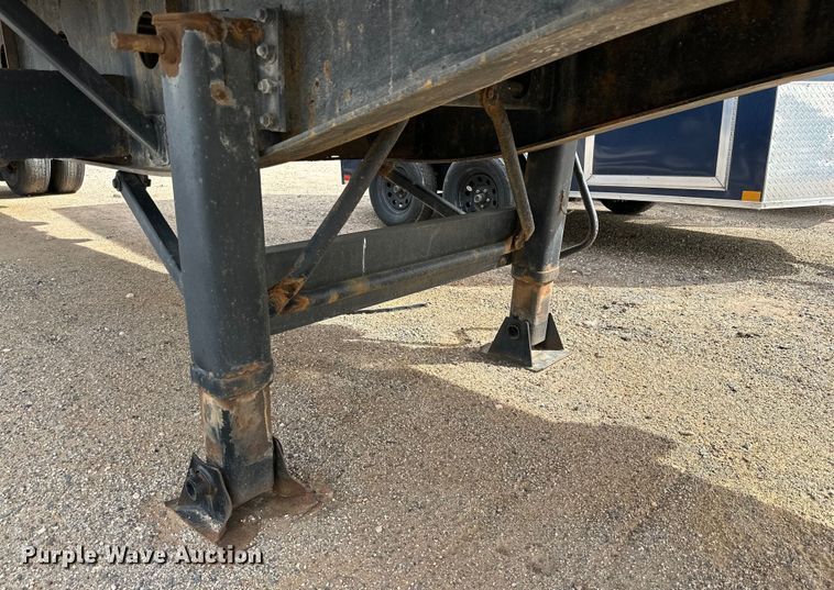 image for item DG4285 2001 Transcraft Eagle flatbed trailer