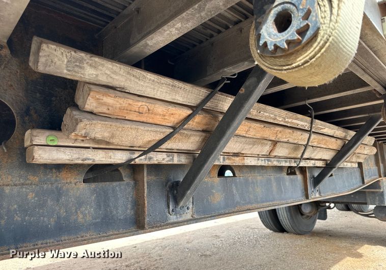 image for item DG4285 2001 Transcraft Eagle flatbed trailer