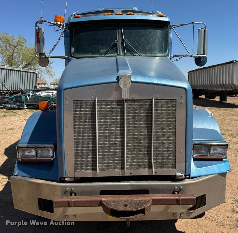 image for item DK6803 1998 Kenworth T800 semi truck