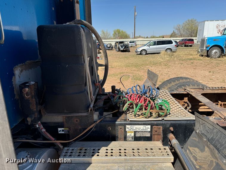 image for item DK6803 1998 Kenworth T800 semi truck