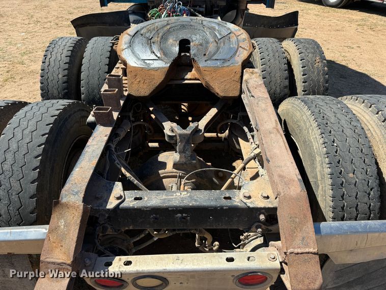 image for item DK6803 1998 Kenworth T800 semi truck