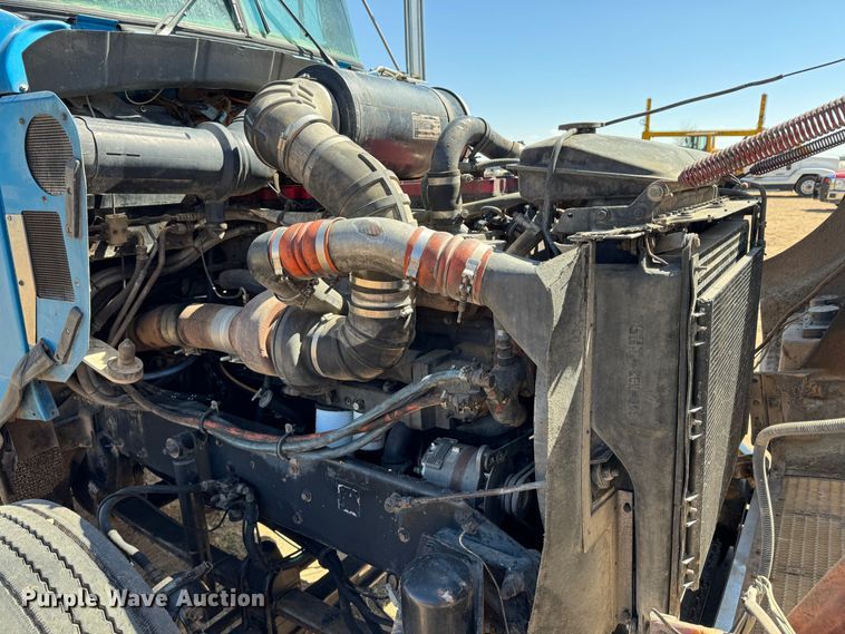 image for item DK6803 1998 Kenworth T800 semi truck