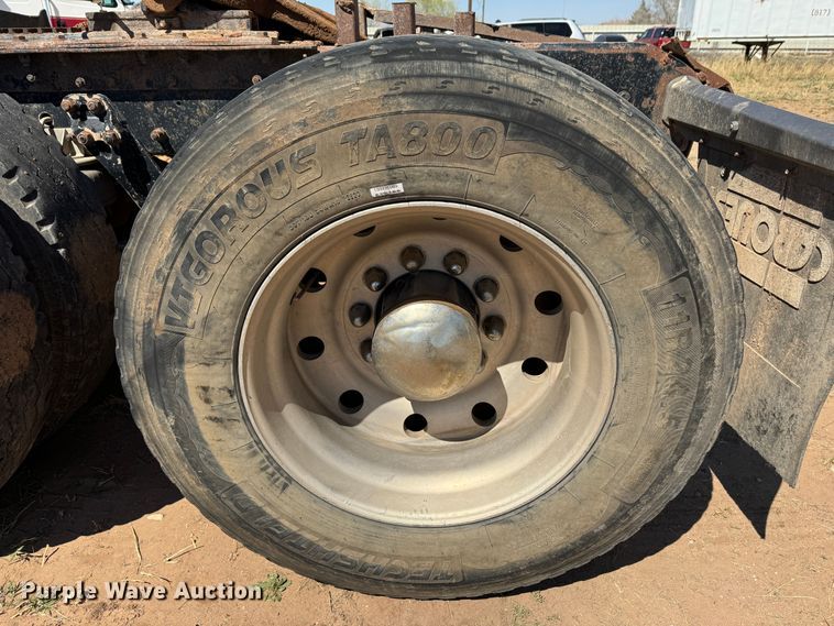 image for item DK6803 1998 Kenworth T800 semi truck