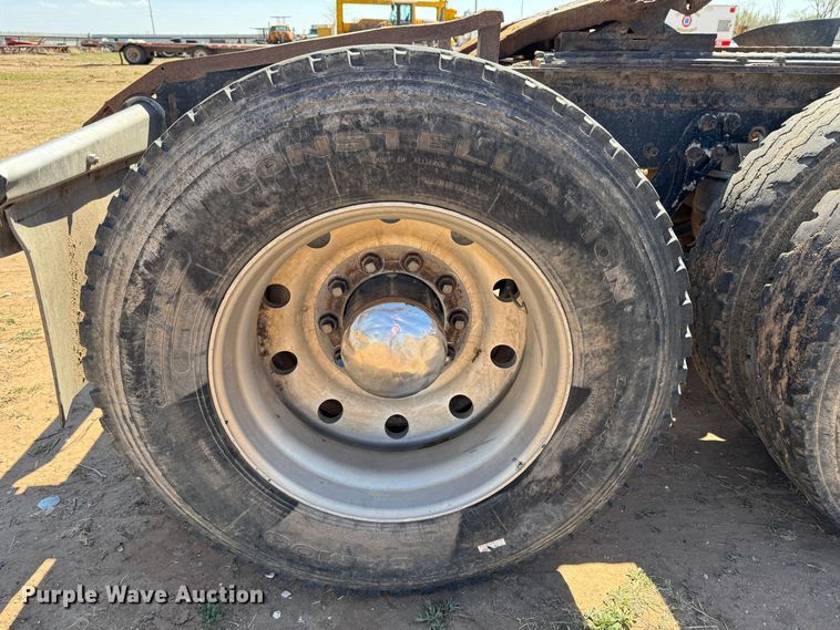 image for item DK6803 1998 Kenworth T800 semi truck