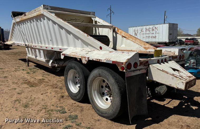 image for item DK6804 2006 CTS BDT-40 bottom dump trailer