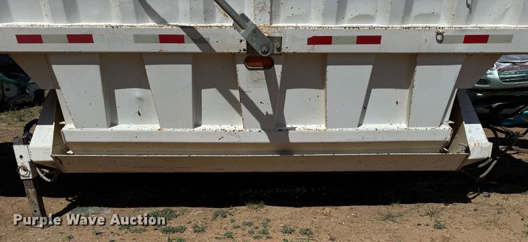 image for item DK6804 2006 CTS BDT-40 bottom dump trailer