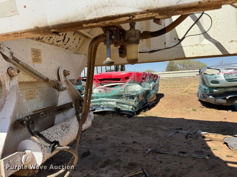 image for item DK6804 2006 CTS BDT-40 bottom dump trailer