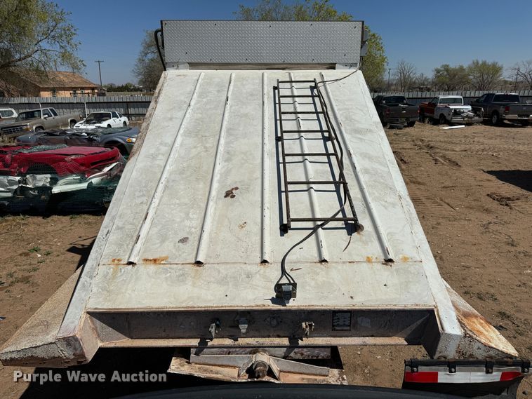 image for item DK6804 2006 CTS BDT-40 bottom dump trailer