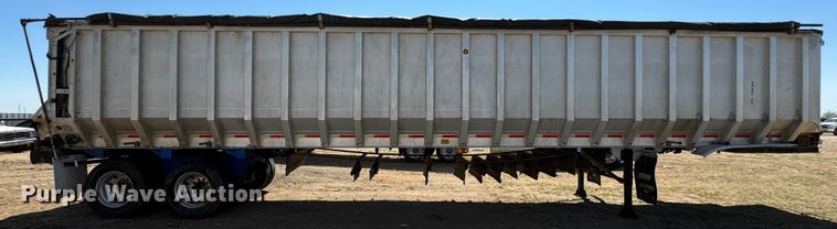 image for item DK6805 2000 Red River Manufacturing live bottom trailer