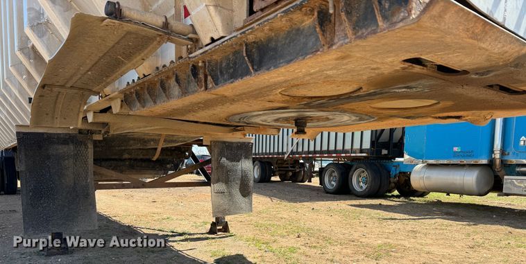 image for item DK6805 2000 Red River Manufacturing live bottom trailer