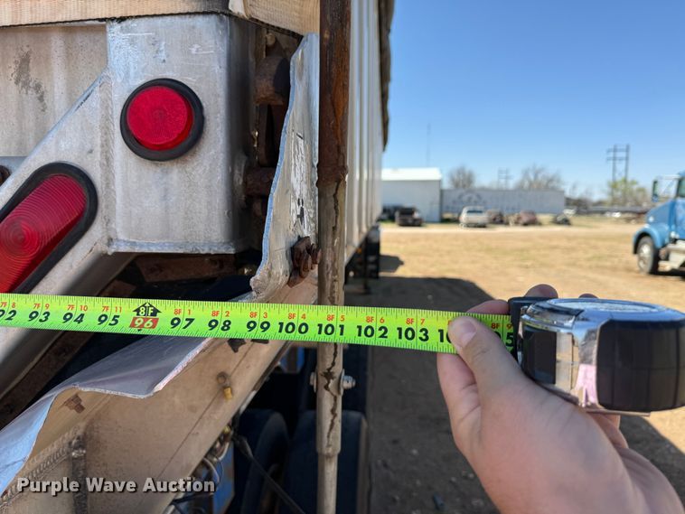 image for item DK6805 2000 Red River Manufacturing live bottom trailer