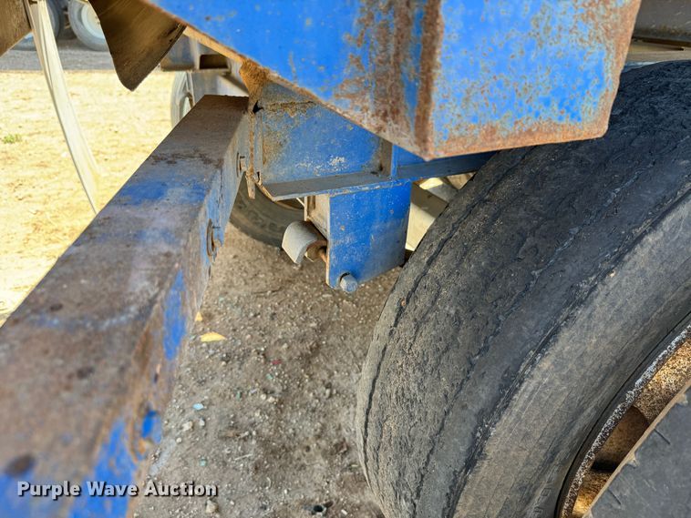 image for item DK6805 2000 Red River Manufacturing live bottom trailer