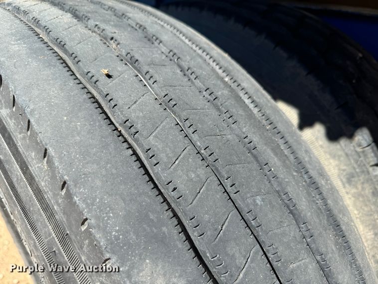 image for item DK6805 2000 Red River Manufacturing live bottom trailer