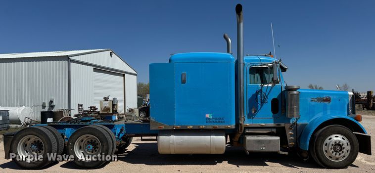 image for item DK6807 1993 Peterbilt 379 semi truck