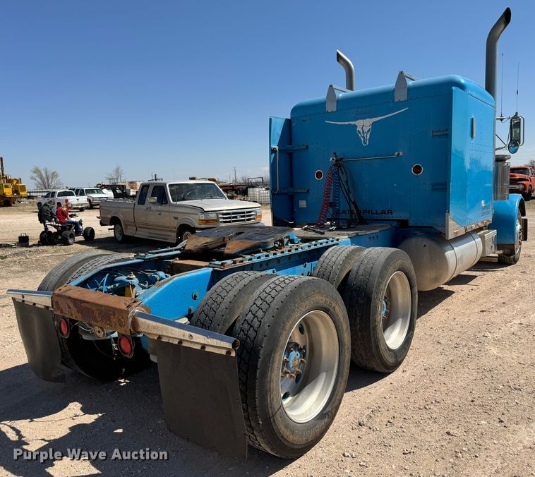 image for item DK6807 1993 Peterbilt 379 semi truck