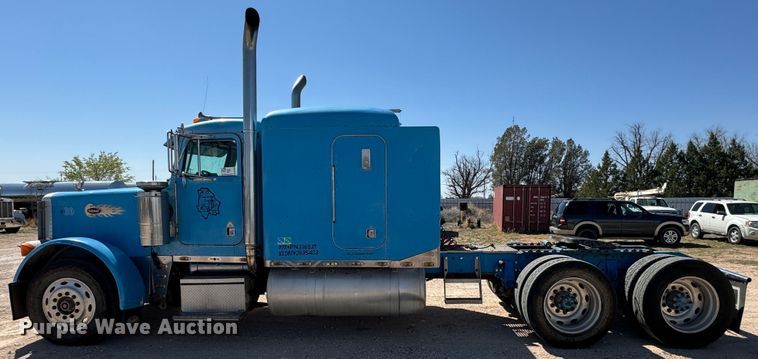 image for item DK6807 1993 Peterbilt 379 semi truck
