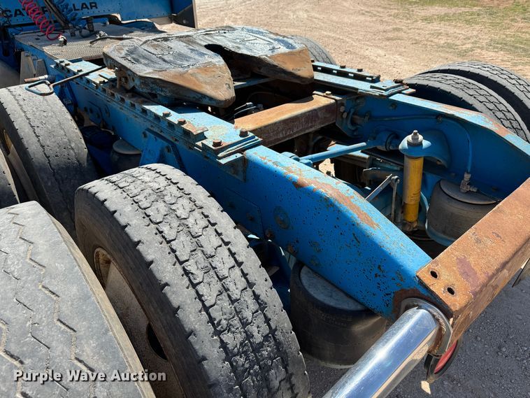 image for item DK6807 1993 Peterbilt 379 semi truck