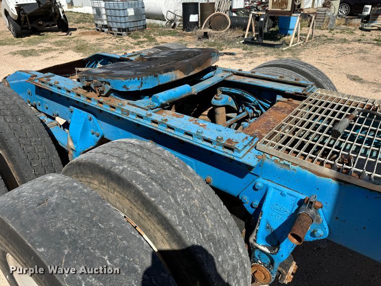 image for item DK6807 1993 Peterbilt 379 semi truck