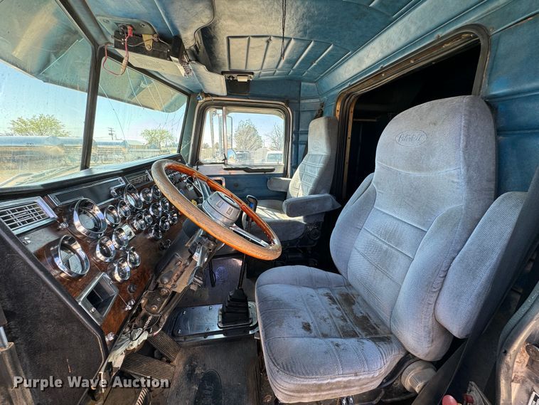 image for item DK6807 1993 Peterbilt 379 semi truck