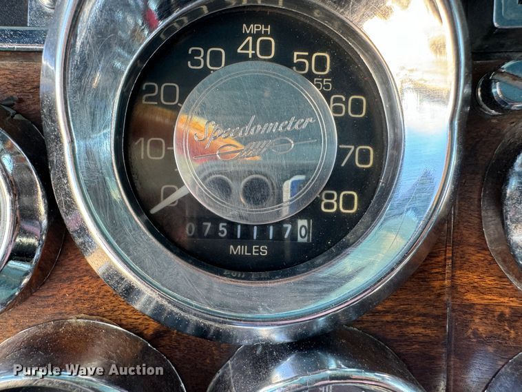 image for item DK6807 1993 Peterbilt 379 semi truck